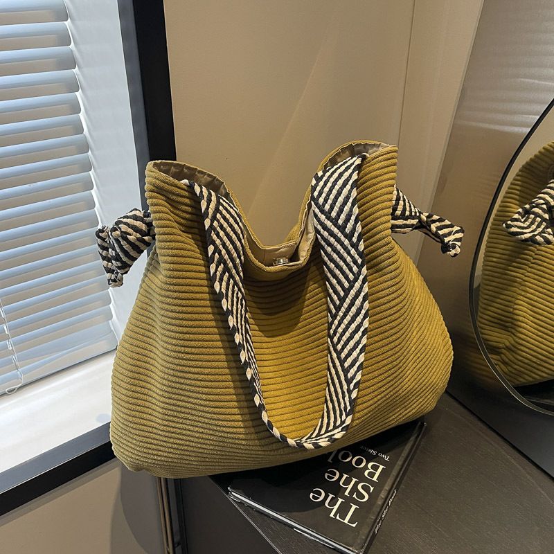 2024 New Bag Wo, High Capacity, High-end Feel, Large Tote, Office Handbag, Canvas Bag, Forest Style, Ins Style For_voghion.com