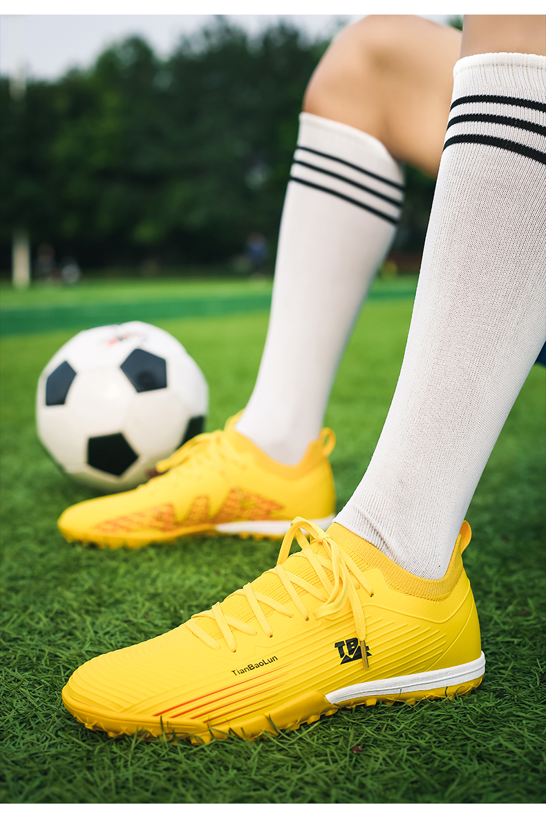 Men Women Breathable Indoor Hot-selling High-quality Football Boots Unisex Soccer Shoes Wear-Resistant Training Match_voghion.com