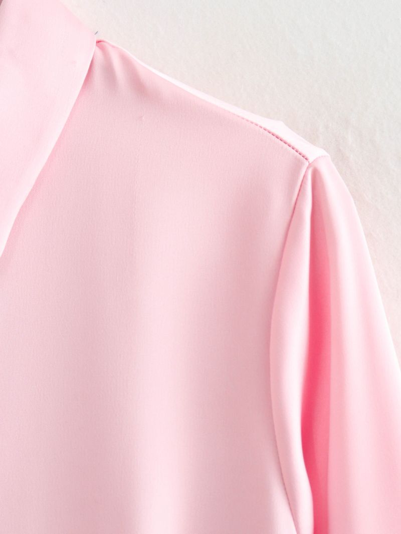 Camicia in seta testurizzata con risvolto e accessori in vita, nuovo stile estivo da donna 2024_voghion.com