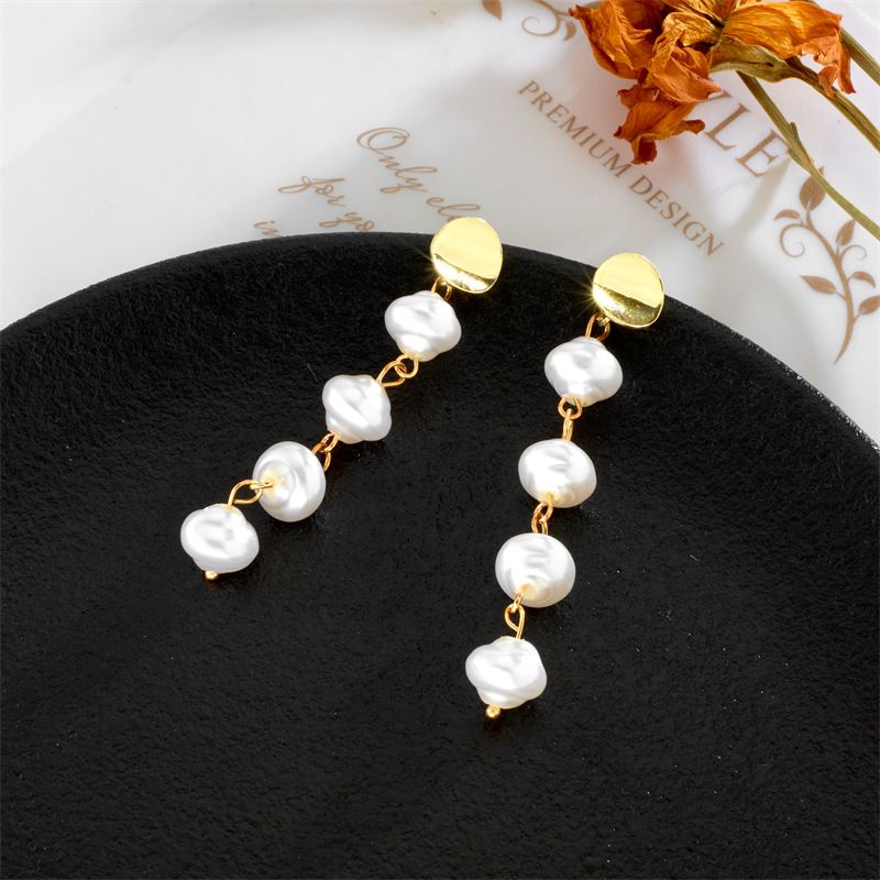 French shaped pearl earrings vintage fashion exaggerated earrings pearl earrings women_voghion.com