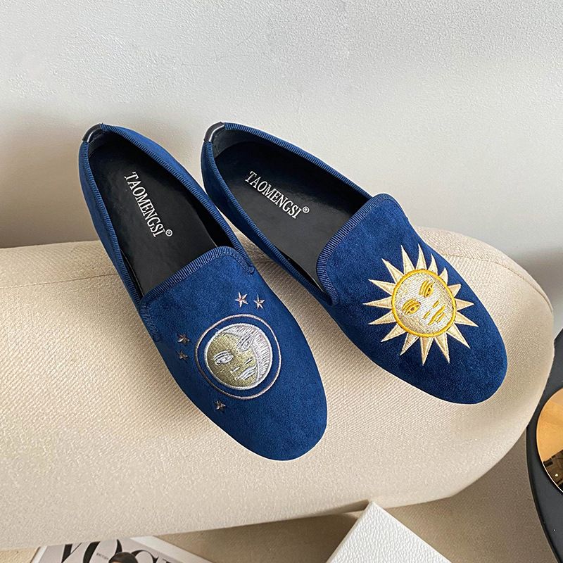 313 Yixinda Damenschuhe im französischen Stil mit exquisiter Stickerei, Slip-On-Samt, flache Loafer mit weicher Sohle, Mokassins_voghion.com