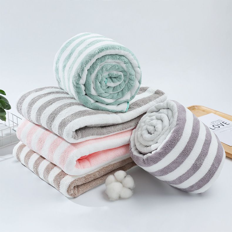 Korallenrotes, gestreiftes, einfarbiges Badetuch für Erwachsene, weiches und saugfähiges Handtuch_voghion.com