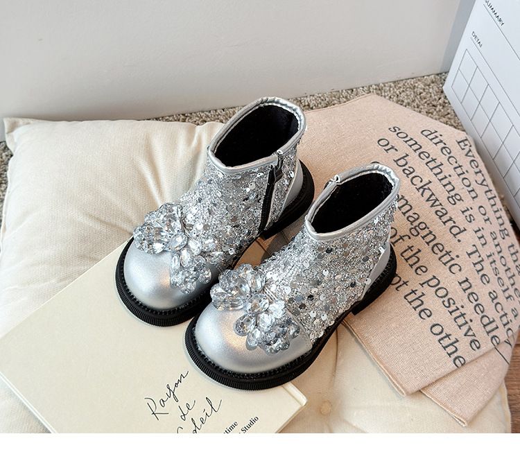 Koreanische Version der kurzen Lederstiefel für Mädchen mit Prinzessinnen-Schleife, neue Martin-Stiefel mit weicher Sohle für den Herbst 2024_voghion.com