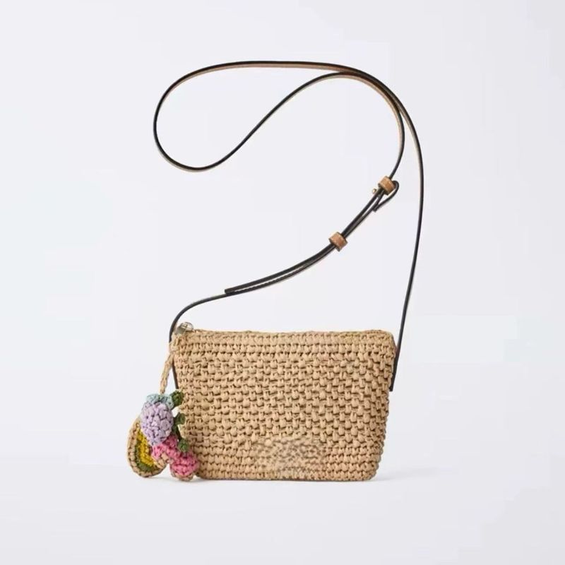Borsa da spiaggia versatile in paglia intrecciata a tracolla in rattan da donna, modello 2025_voghion.com