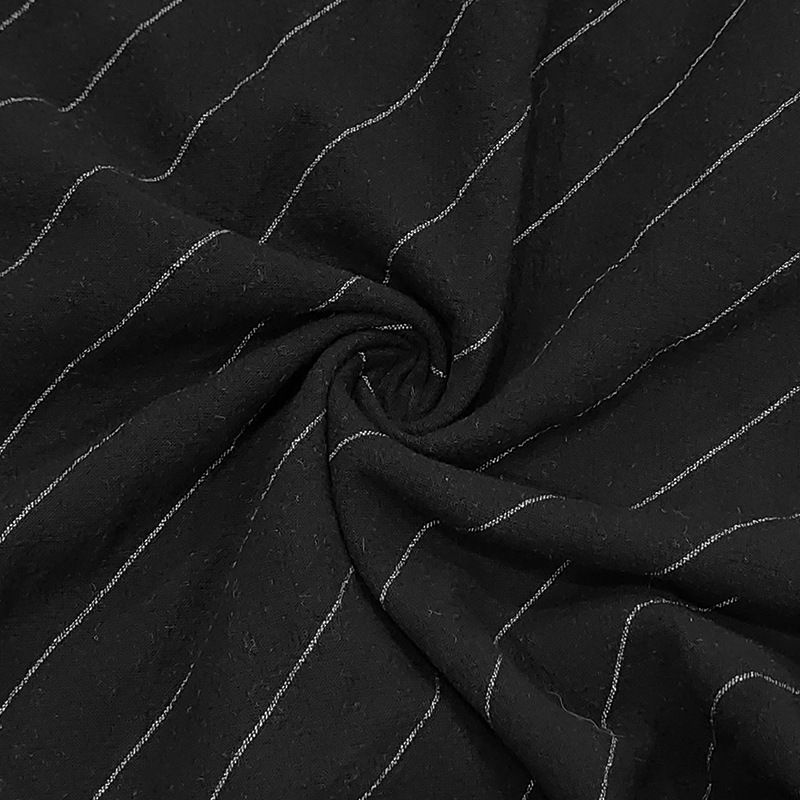 Completo da uomo con camicia a maniche corte a righe in lino e pantaloncini casual - Completo estivo traspirante per spiaggia e viaggi. Set da uomo_voghion.com
