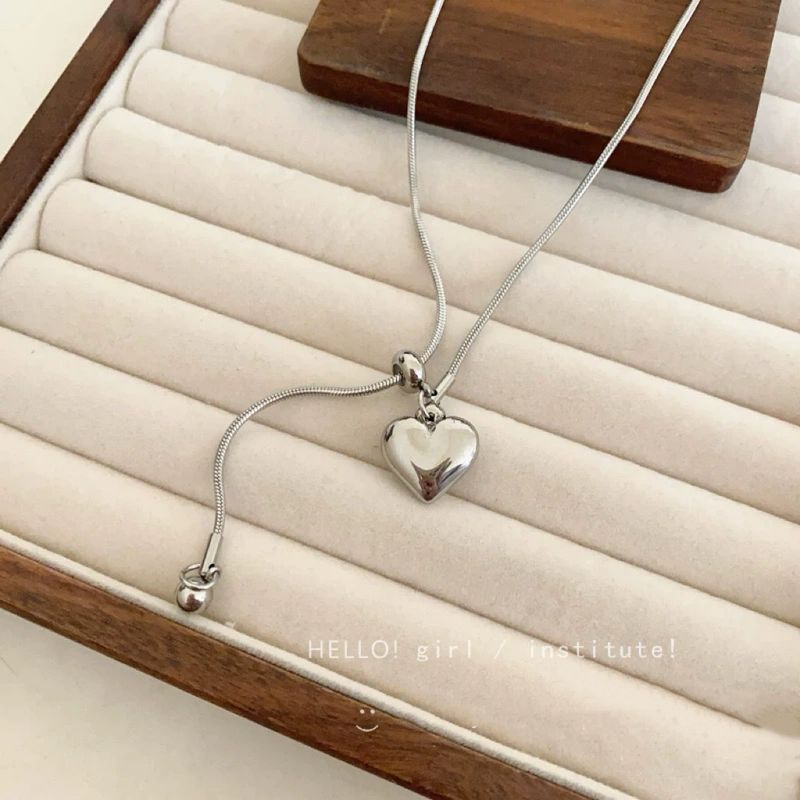 Simple And Non-fading Love Pendant Necklace Women's Titanium Steel Pull-out Long Autumn And Winter Sweater Chain Light Luxury Niche Accessories_voghion.com