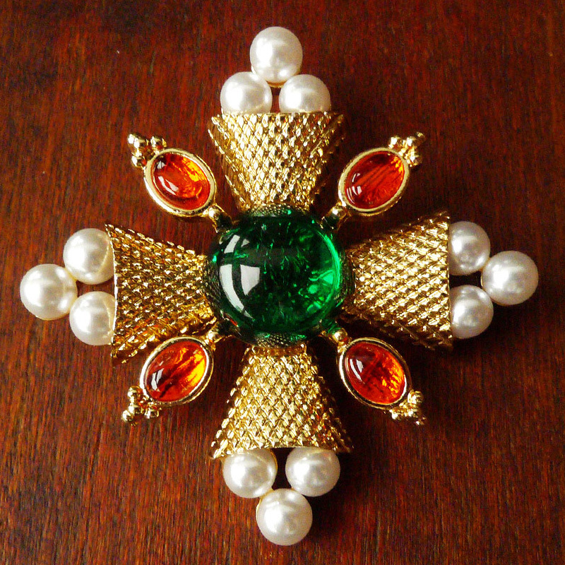Broche colorée pour femmes, élément de styliste, style palais rétro, antique, regravée_voghion.com