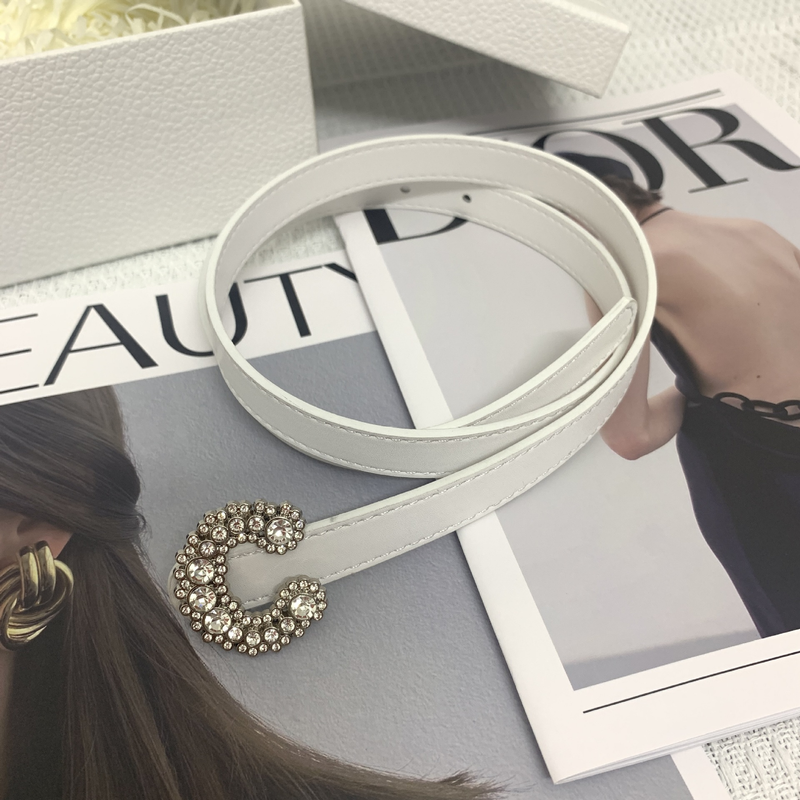 2023 neuer Mode-Damengürtel, schlichtes, vielseitiges dekoratives Kleid mit Strass-C-Schnalle, dünner Gürtel_voghion.com