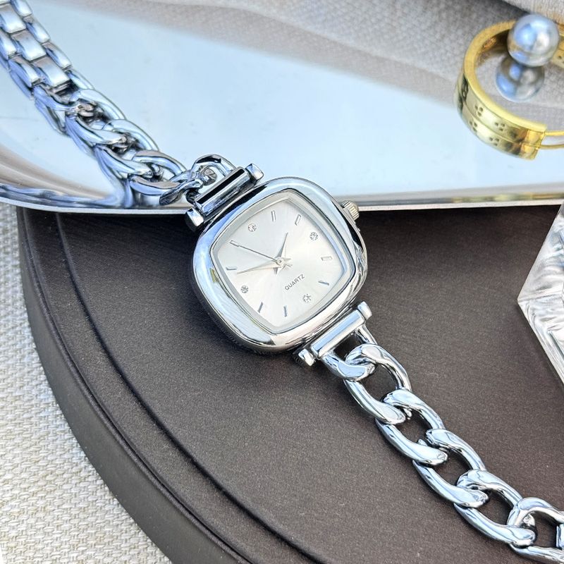 Piccolo braccialetto quadrato con catena Hip Hop, semplice orologio, piccolo cubo, orologio al quarzo Premium Sense, da lavoro, quotidiano, regalo per compleanno, anniversario, San Valentino_voghion.com