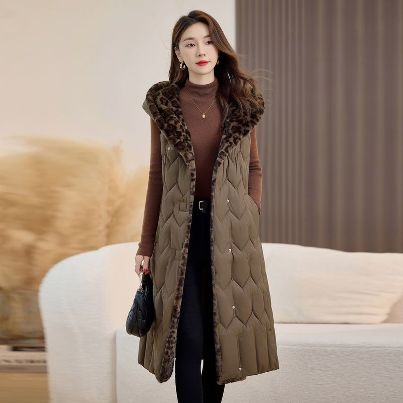 Langer Puffermantel mit Kunstfellkapuze – Damen Winterjacke (Winddicht, Slim Fit, Steppfutter, S-XXL)_voghion.com