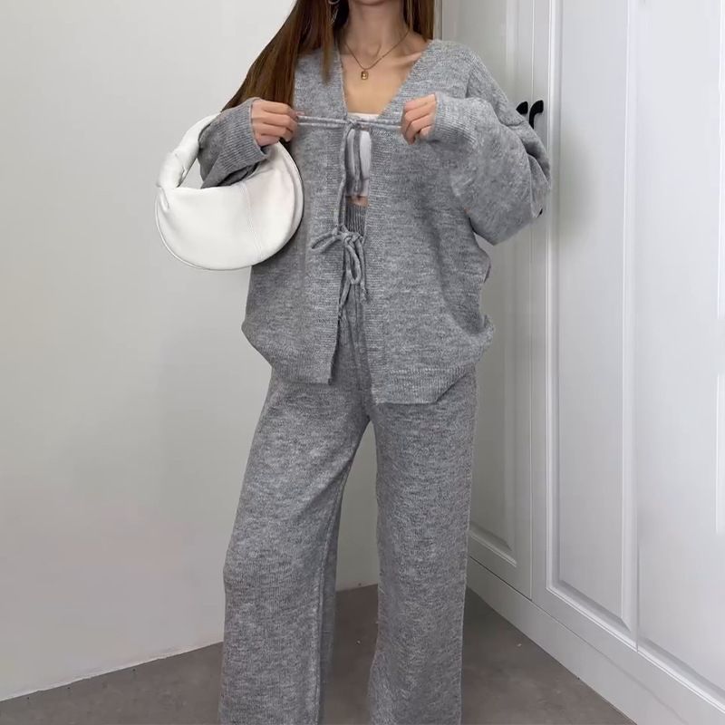 Lässiges, elegantes Outfit-Set für Damen – Strickjacke mit V-Ausschnitt und hoch taillierte Hose mit weitem Bein (7 Farben, Übergrößen geeignet)_voghion.com