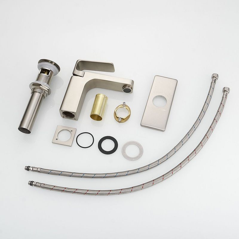 Single Hole Single-Handle Bathroom Faucet In Brushed Nickel_voghion.com