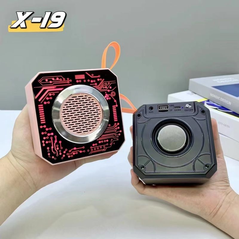 Nuevo subwoofer Bluetooth transparente X-19, altavoz portátil de mano para exteriores con luz de color fresco en miniatura_voghion.com