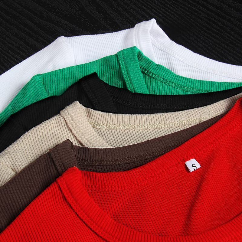 Maglietta basic aderente in maglia a coste con scollo rotondo e maniche lunghe da donna 2024_voghion.com