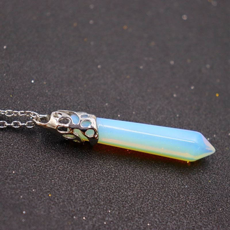 Collana con pendente a forma di proiettile in cristallo esagonale con quarzo rosa e ametista naturale_voghion.com