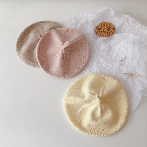 Crèmefaarweg einfarweg Kannerstrickmütz Béret Hierscht Puppelchen mëll Molermütz Wollmütz_voghion.com