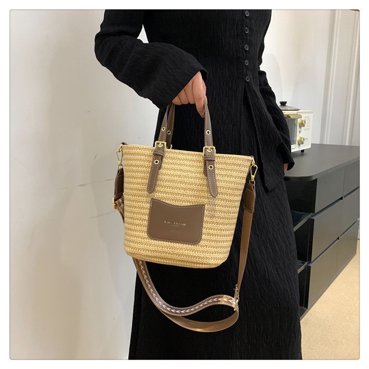 Borse a tracolla femminili a spalla in paglia intrecciata per le donne 2023 Designer Secchiello Borse da spiaggia estive Borsa da viaggio Shopper_voghion.com
