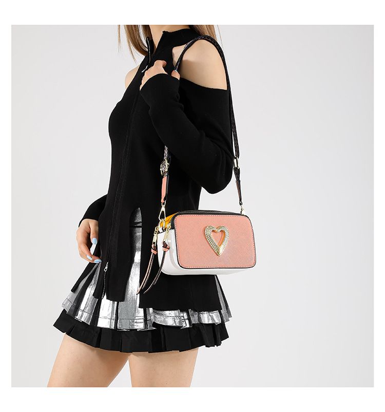 Celular para crossbody, bolsa pequena quadrada feminina de nicho francês de alta qualidade para o verão de 2024, bolsa para câmera de um ombro_voghion.com