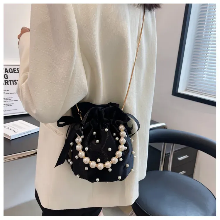 Borse a tracolla di marca per donna Borsa da donna di alta qualità Borsa a tracolla a secchiello femminile in seta imitazione perla nera con perline_voghion.com