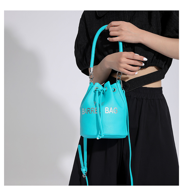2023 Lente/Zomer Nieuwe Mode Emmer Tas Met Trekkoord Casual Handheld Crossbody Damestas_voghion.com