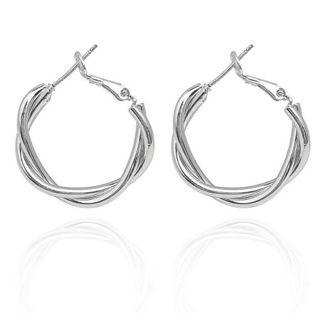 Cerchio intrecciato geometrico europeo e americano alla moda Internet celebrità semplice metallo personalità alla moda versatile_voghion.com