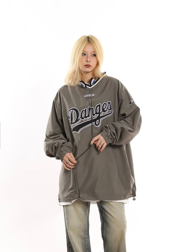 Unisex American High Street V-Neck Sweatshirt- Embroidered Jersey Detail, Oversized Fit For Streetwear Couples & Urban Fits_voghion.com