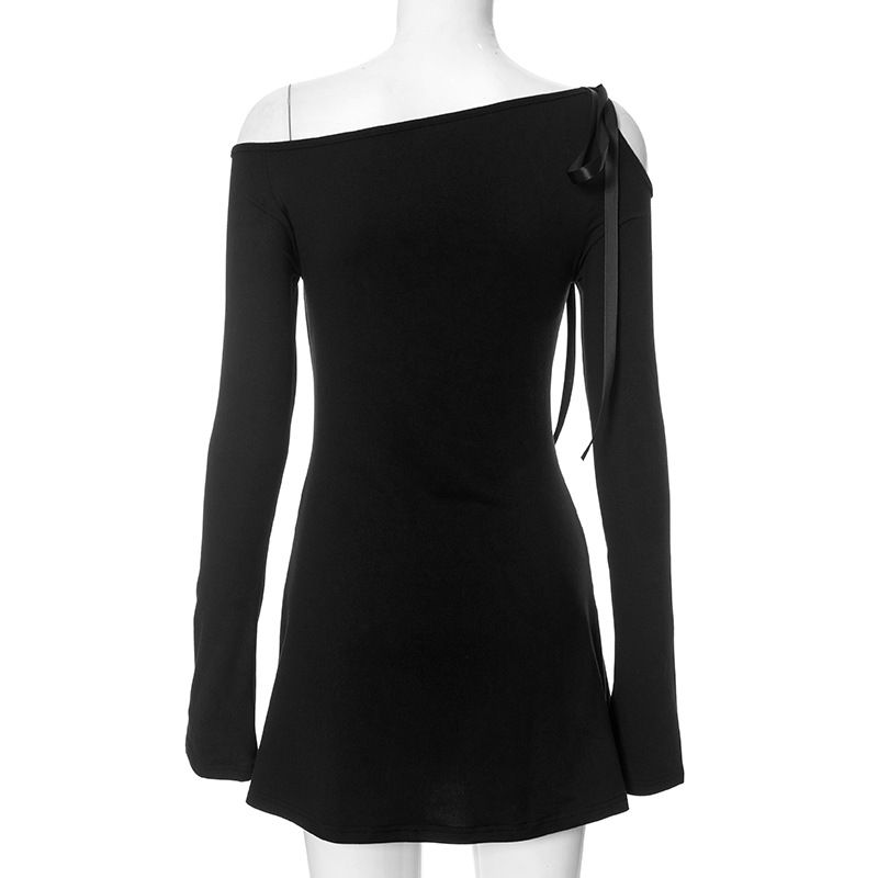 Abito da donna autunno monospalla con colletto obliquo, maniche lunghe, volant e fianchi_voghion.com