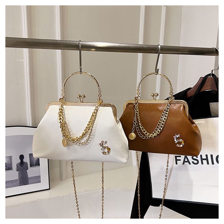 Damen 2023 neue goldene Mundtasche, trendige Modekette, One-Shoulder-Handtasche, Abendessentasche_voghion.com