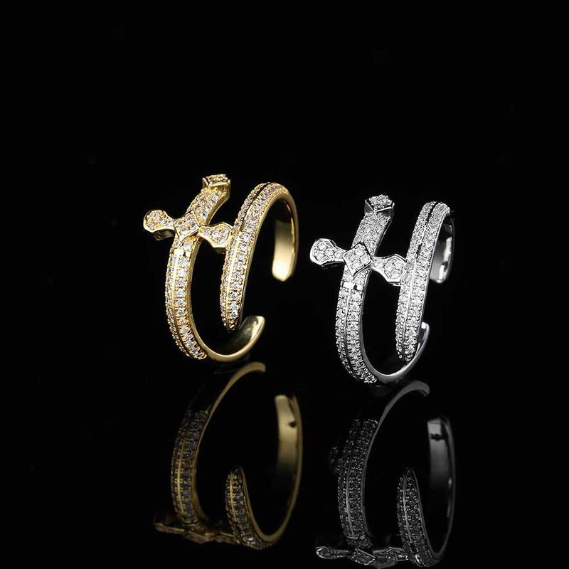 Nuovo anello hip-hop versatile e alla moda da uomo con spada della giustizia in rame intarsiato con zirconi_voghion.com