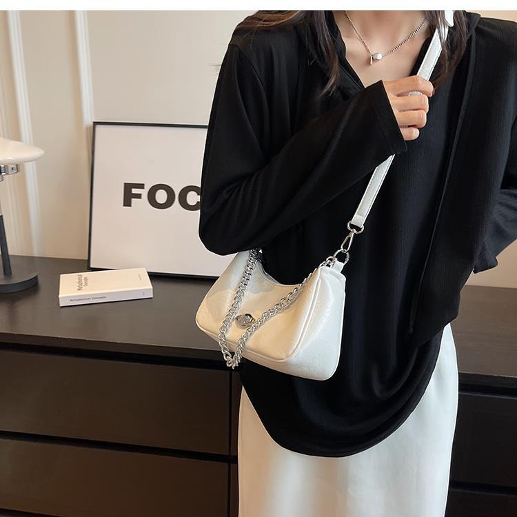 Super beliebte Nischendesign-Tasche 2023 neue Damentasche beliebte vielseitige Umhängetasche Einzelschulter-Unterarmtasche_voghion.com