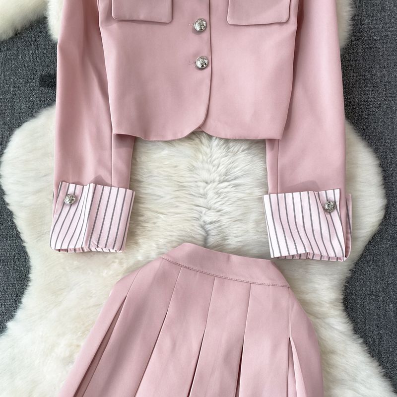 Damenbekleidung Modischer Anzug für Damen, damenhaftes Temperament, gestreifte Anzugjacke mit Spleiß, zweiteiliger Anzug, A-Linien-Rock mit hoher Taille_voghion.com
