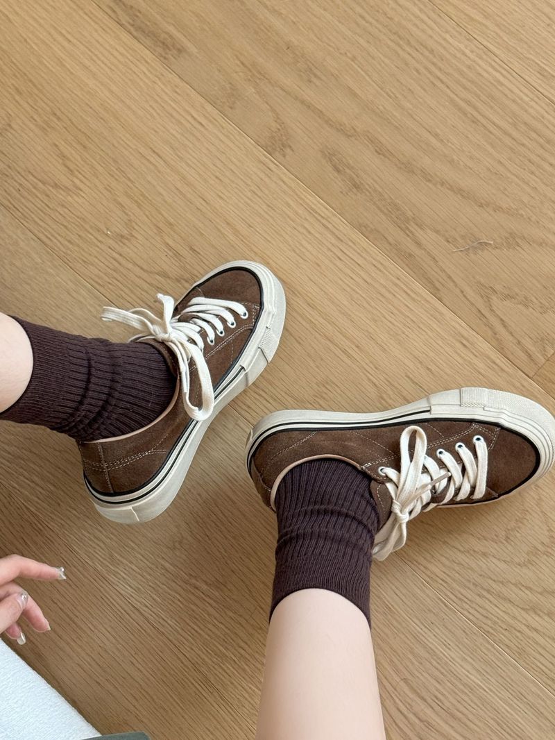 Canvas-Schuhe Herbst/Winter 2025 Neue weiße Sneakers mit dicken Sohlen Lässige, vielseitige Sportschuhe_voghion.com