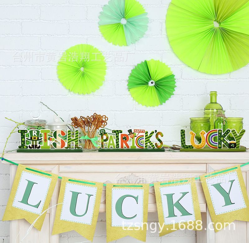 St. Patrick's Day Decoration Ornaments Irish Party Decoration National Day Wooden Ornaments Spring Bee Decorative Plate_voghion.com