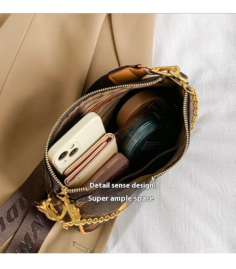 Borsa da donna 2024 nuova borsa a tracolla stampata popolare piccola quadrata versatile tracolla larga borsa da donna a spalla singola_voghion.com