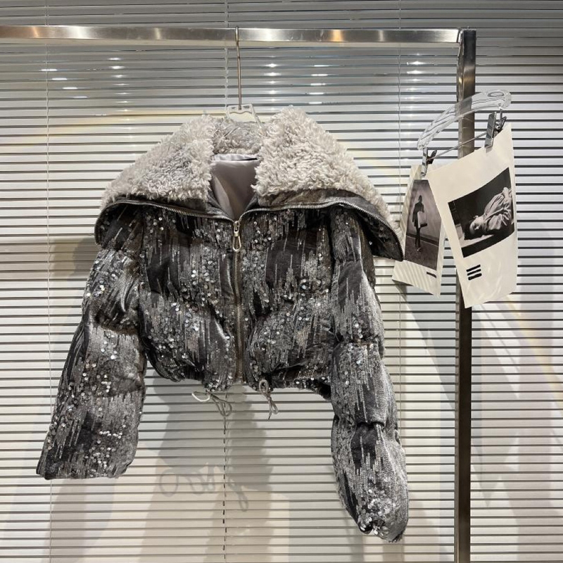 Meninas com a mesma gola azul de lã de algodão de inverno coberta com jaqueta curta de algodão de veludo de lantejoulas_voghion.com