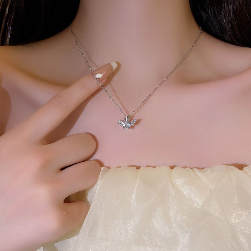 Ogrlica Spicy Girl Super Peneča verižica z metuljčkom, vsestranska, vrhunska, ženska, lahka, luksuzna, iz titana_voghion.com