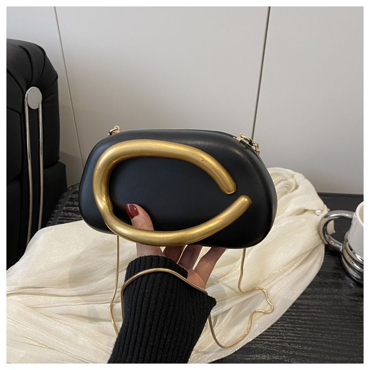 Unique 2025 New Fashion Niche Shoulder Women's Chain Crossbody Box Bag For Women_voghion.com