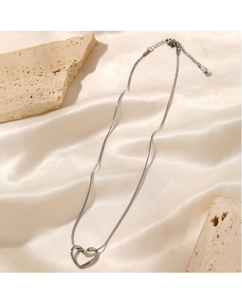 Damenschmuck Hohle Liebeskette Für Mädchen Einfaches Design Studentenanhänger Vielseitige Schlüsselbeinkette Aus Edelstahl_voghion.com