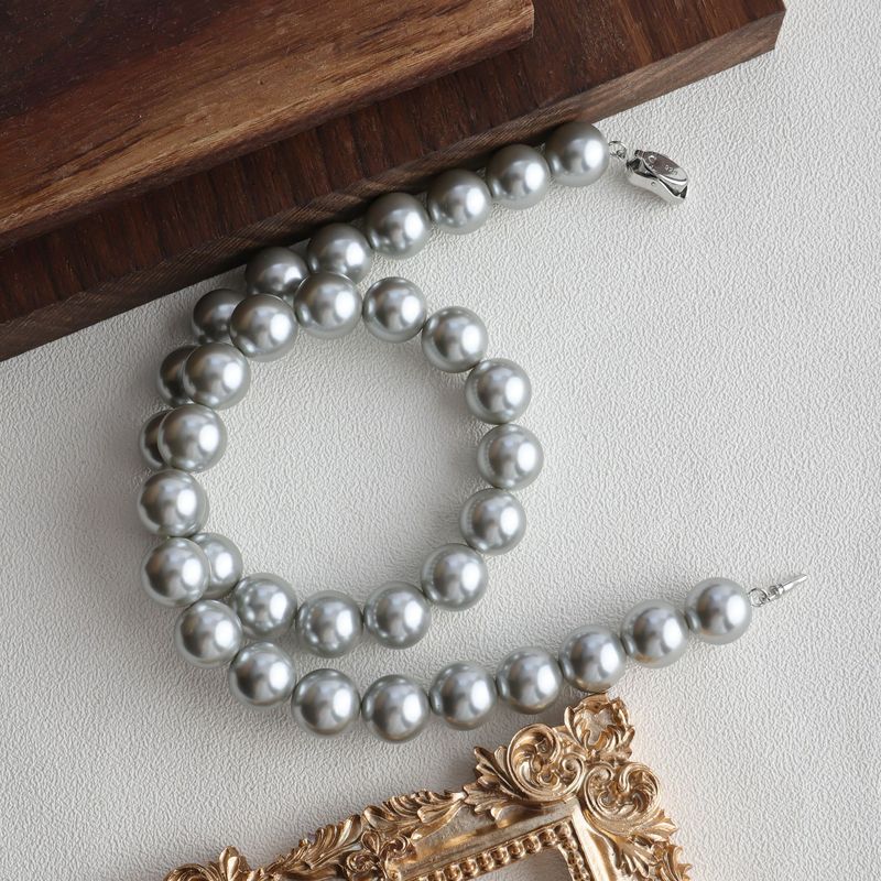 Collana di perle rotonde perfette della famiglia Shi dello stesso stile della febbre coreana per le donne, leggera ed estiva, di lusso, di fascia alta, Internet_voghion.com