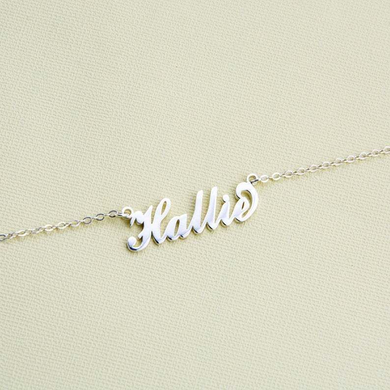 Collana con ciondolo a forma di lettera personalizzata, di lusso, in argento leggero, con nome, di celebrità di Internet_voghion.com