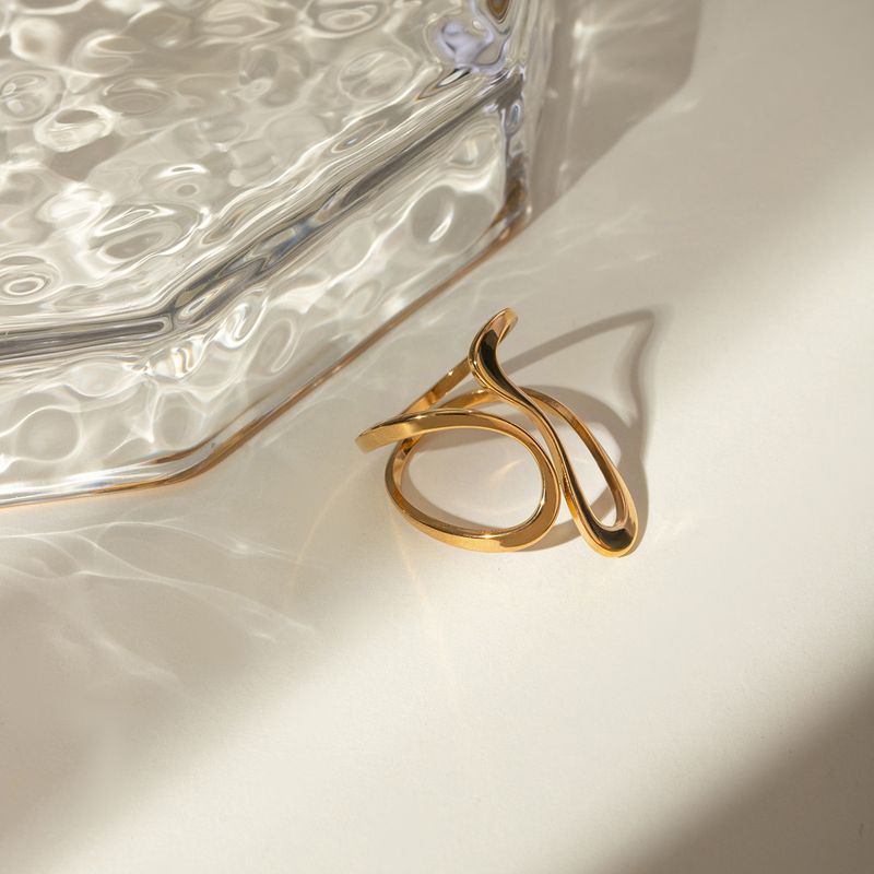 Anello di apertura a forma di linea liscia in acciaio inossidabile dorato alla moda INS_voghion.com