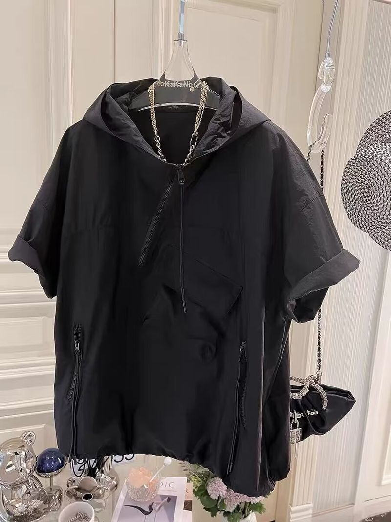 Camicia casual con cappuccio e maniche corte da uomo, stile campus, traspirante e leggera, vestibilità ampia, disponibile in cachi e nero._voghion.com