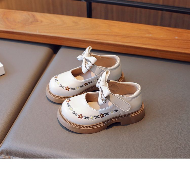 Kinderschuhe Mädchen Frühling und Herbst Neue kleine Lederschuhe mit weicher Unterseite, rutschfeste Retro-Einzelschuhe, mittlere und große Kinderprinzessinnenschuhe_voghion.com