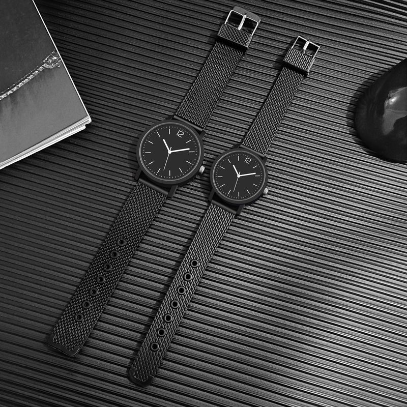 Nuevo reloj de cuarzo para parejas con correa de plástico para hombres y mujeres_voghion.com