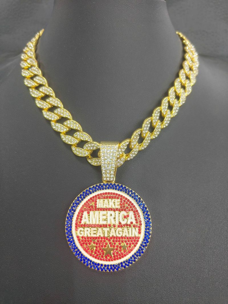 Collana da uomo con ciondolo in lega con lettera MAKE AMERICA CREAT AGAIN, con diamanti colorati_voghion.com