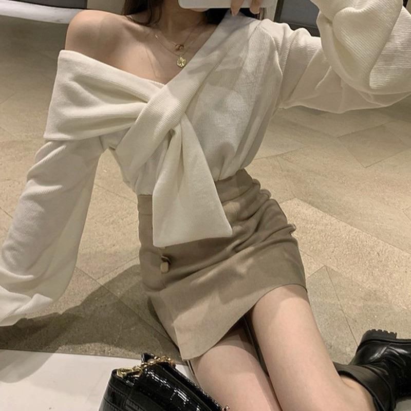 Unique Design Cross V-Neck Sweater For Women Spring Autumn 2025 New Korean Style Loose Versatile Base Knitted Top_voghion.com