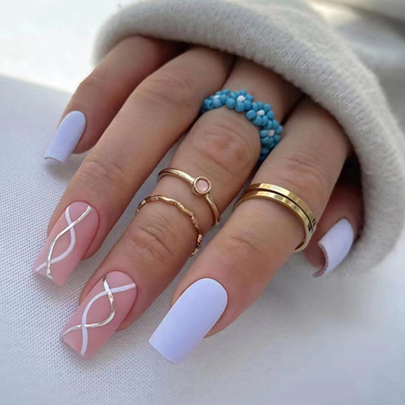 24 pezzi di media lunghezza glitter manicure crepe bianche design unghie finte acrilico artificiale indossabile stampa sulle unghie F_voghion.com