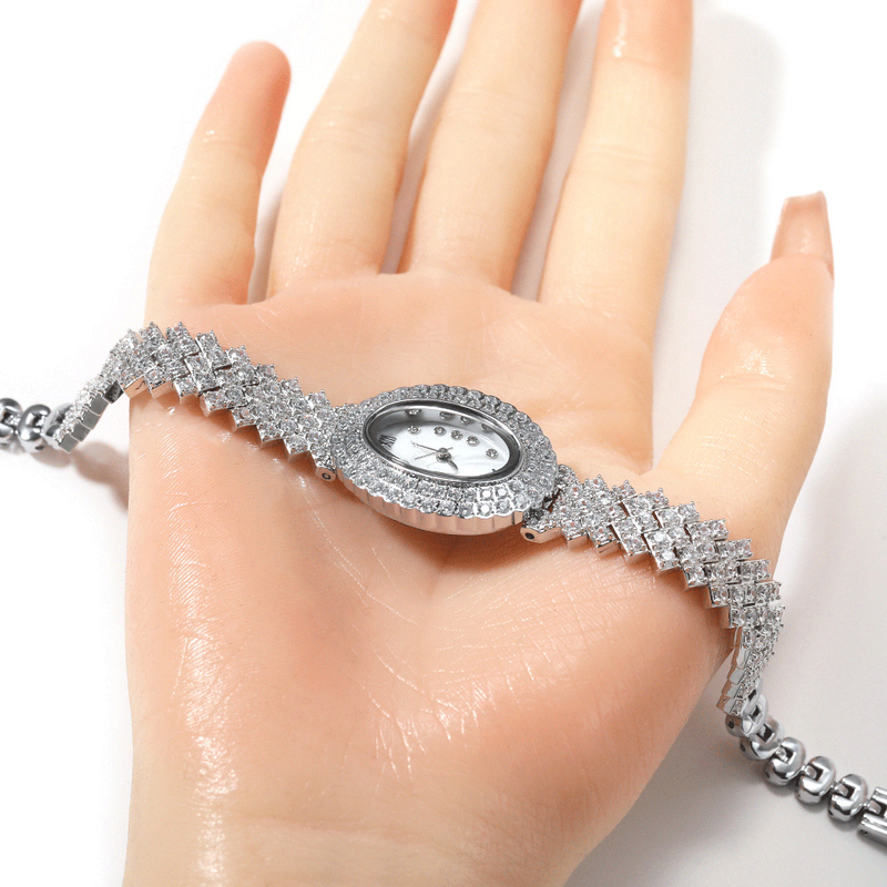 Mode Casual Dameshorloge Licht Luxe Niche Ovale Wijzerplaat Ingelegd Zirkoon Quartz Horloge_voghion.com