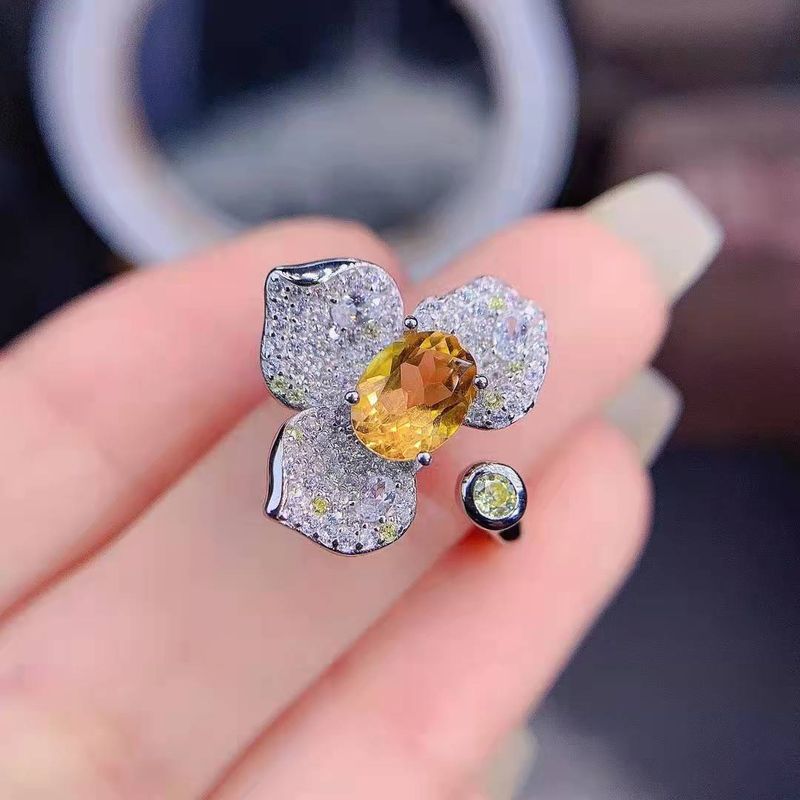 sier lys mikro-innlagt diamant trebladet blomst heldig farge skatt åpningsring kvinnelig fest bursdag_voghion.com