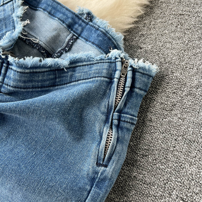 top a tubo con scollo all'americana cavo a rete irregolare + abito a due pezzi in jeans svasato a vita alta con bordo grezzo_voghion.com